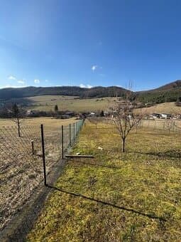 Krásny slnečný pozemok o rozlohe 4032 m2 v Malej Čiernej za