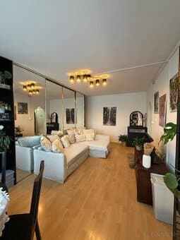 PET FRIENDLY 2-IZBOVÝ BYT NA PRENÁJOM, 42M², JURIGOVO NÁMEST