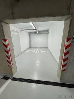 Predam garazove statie - Motorka