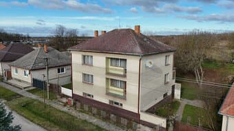 Na predaj veľký 6izb dvojdom, Čary, pozemok 15á, centrum obc
