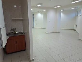 Sklady, Kancelárie, Obchodné priestory v Trenčianskej Turnej