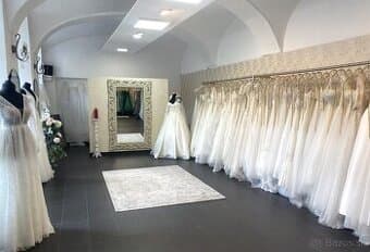 Zabehnutý a kompletne vybavený svadobný salón v centre Košíc