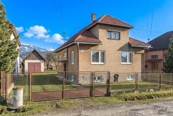 Znížená cena - Rodinný dom s veľkou záhradou - Dúbrava