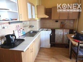 ID-4490 NA PREDAJ Pôvodný 1-izbový byt (2 x balkón) Vranov n