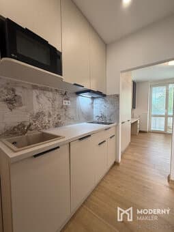 Na prenájom zariadená garsónka v centre Trenčína
