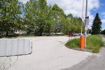 Ponúkame 10 parkovacích miest v centre Banskej Bystrice