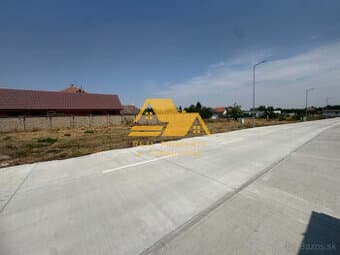 Predám pozemok v Šuranoch - Nitriansky Hrádok