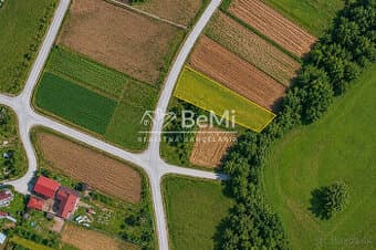 Na predaj stavebný pozemok – Hruštín, časť Vaňovka | 867 m²