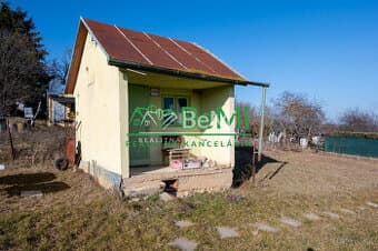 Predaj záhradná chatka, Nové Mesto nad Váhom, 395 m2